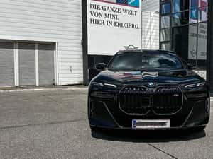 BMW M760e xDrive (G70) – Plug-in Hybrid | 571 CP | Executive Lounge | Individual Merino | Full Option — miniatura 3