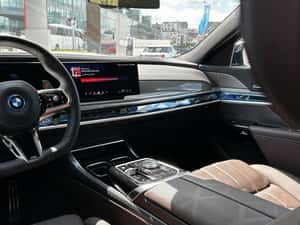 BMW M760e xDrive (G70) – Plug-in Hybrid | 571 CP | Executive Lounge | Individual Merino | Full Option — miniatura 5