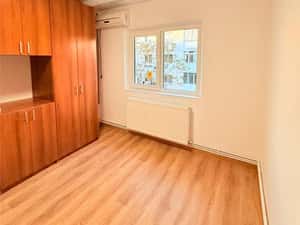 Apartament 2 camere zona 9 mai — miniatura 5