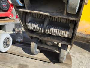 Scarificator Profesional Beton Marca SPE BEF 200-4, cu Motor Honda GX160, stare perfecta — miniatura 5