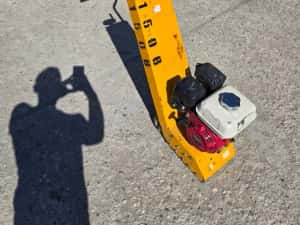 Scarificator Profesional Beton Marca SPE BEF 200-4, cu Motor Honda GX160, stare perfecta — miniatura 7