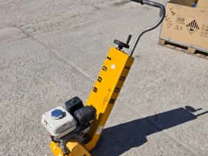 Scarificator Profesional Beton Marca SPE BEF 200-4, cu Motor Honda GX160, stare perfecta — miniatura 8