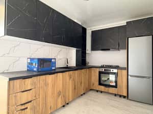 apartament finalizat gata de mutare incalzire in pardoseala lift — miniatura 2