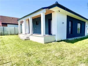 Casa individuala cu garaj de vanzare in Cristian, Brasov — miniatura 2