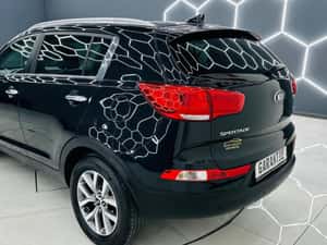 Kia Sportage 2015, 191.000 km, Diesel, 9.990 EUR — miniatura 4