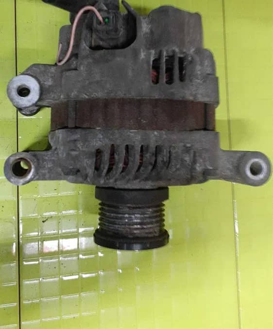 Alternator Peugeot Citroen benzina 1.4,1.6 Cod A005TG0881ZEB — fotografie 1 din 10