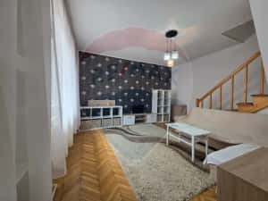 Apartament cu 3 camere de vânzare în zona Central
