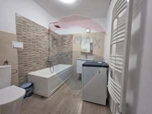 Apartament cu 3 camere de vânzare în zona Central — miniatura 5