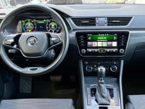 Skoda Superb PLUG IN HYBRID 2022 Electric 218 cp Carte Service 87.000km Automata — miniatura 5