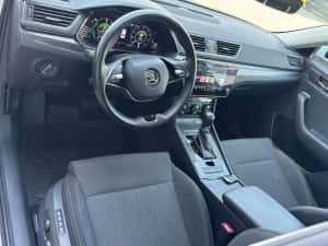 Skoda Superb PLUG IN HYBRID 2022 Electric 218 cp Carte Service 87.000km Automata — miniatura 6