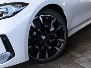BMW 330 Berlină, 245 cp, 24.461 km, 2025 — miniatura 6