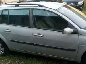 Dezmembrez Renault Megane 2 benzina 1,6 — miniatura 5