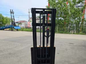 Liza electrica Transpaleta electrica Electrostivuitor Staker — miniatura 4