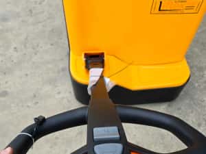 Liza electrica Transpaleta electrica Electrostivuitor Staker — miniatura 5