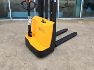 Liza electrica Transpaleta electrica Electrostivuitor Staker — miniatura 6