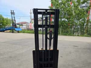 Liza electrica Transpaleta electrica Electrostivuitor Staker — miniatura 9