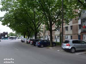 Vând apartament  Războieni, confort 3, decomandat — miniatura 3