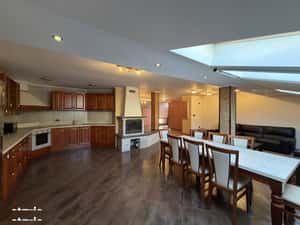 Apartament de vânzare spațios 144 util în Centru zi de zi