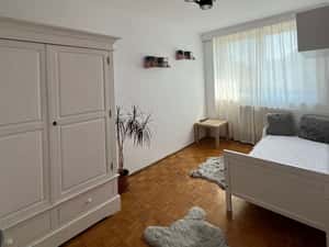 Apartament 3 carmere central str Mamaia , vis a vis de Parcul Central