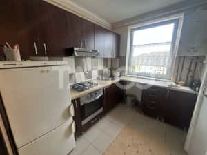 Apartament decomandat 3 camere etaj 4 zona Rahovei Sibiu — miniatura 4