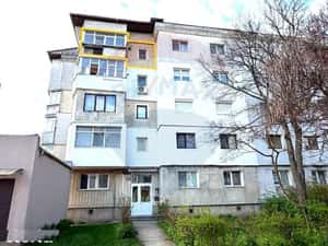 Garsonieră de închiriat în zona Nord strada Călugăreni — miniatura 1