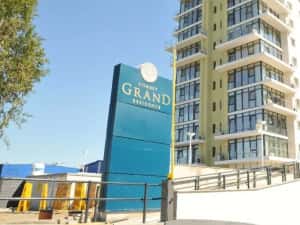 P.F.-Apartament 2 camere + parcare subterană in Conest Grand Residence Iulius Mall