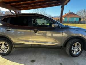 Nissan Qashqai Tekna 4x4 1.6 DCI — miniatura 3