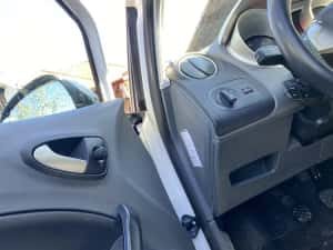 Seat Ibiza 1.2 DIESEL — miniatura 3