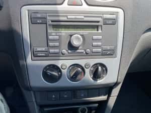 Ford focus 2006 diesel 1,6 acte la zi fiscal pe loc — miniatura 7