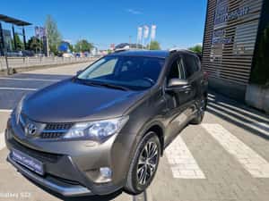 TOYOTA RAV-4 2.0 D-4D 4WD EXECUTIVE – SUV robust și eficient — miniatura 3