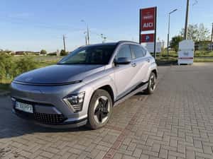 HYUNDAI KONA – versiunea nouă cu bateria mare, leasing