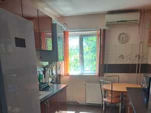 Proprietar, inchiriez apartament cu 3 camere, Lipovei
