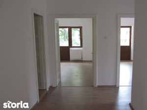 Universitate - casa complet renovata– ideal birou – curte comuna — miniatura 5