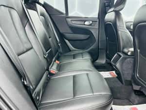VOLVO XC40 MOMENTUM PRO — miniatura 7