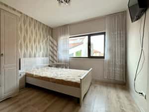 Apartament de vanzare cu 3 camere, etajul intai, Dumbravita — miniatura 3