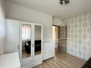 Apartament de vanzare cu 3 camere, etajul intai, Dumbravita — miniatura 4