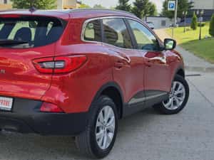Renault Kadjar 1.5 dCi – SUV modern și economic — miniatura 3
