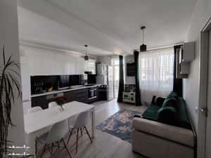 Apartament 2 camere, 48 mp, MODERN, lift, parcare, zona Terra! — miniatura 1