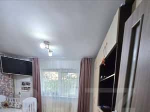 Apartament cu 2 camere, 50 mp, etaj intermediar, renovat, zona George — miniatura 5