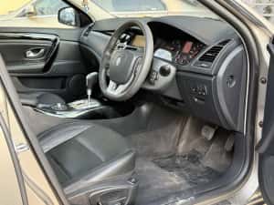 Renault Laguna 3 Initiale Paris • 2011 • 2.0 diesel • Automat — miniatura 5