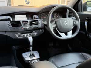 Renault Laguna 3 Initiale Paris • 2011 • 2.0 diesel • Automat — miniatura 8