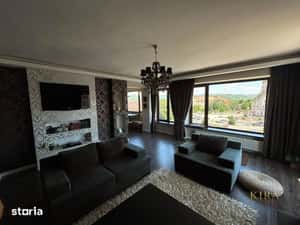 Apartament De Inchiriat Cu 3 Camere, Zona Centrala — miniatura 4