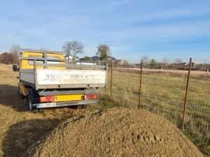 Inchiriez miniexcavator/ Vand balastru nisip pamant — miniatura 5