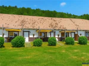 Transilvania Camping, domeniu de 14.400mp,Sanmarghita de Mures:2cladiri, apartamente,potential excep — miniatura 4