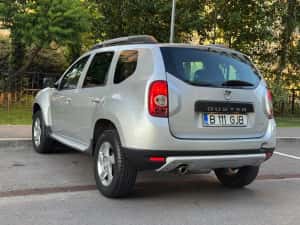 Dacia Duster 1.5 dci / 110 cp 4x4 An 2011 cu doar 34.000 km reali — miniatura 4