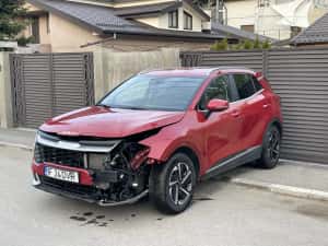 Kia Sportage 1.6Hybrid 4x4 -Usor avariata — miniatura 3