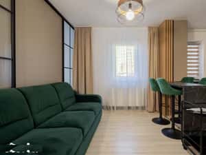 Apartament 2 camere, garaj și balcon în Tractorul — miniatura 3