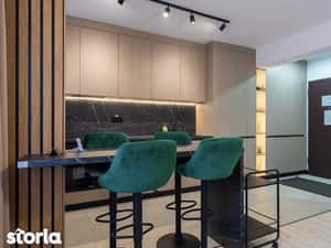 Apartament 2 camere, garaj și balcon în Tractorul — miniatura 5