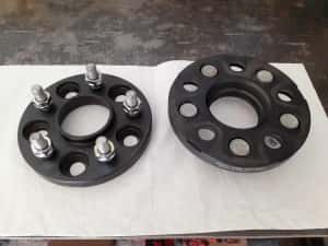 distantiere flanse volvo ford 15mm 5x108 cb 63,4 — miniatura 2
