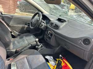 Dezmembrari Renault Clio 3 / 1.5 dCi — miniatura 4